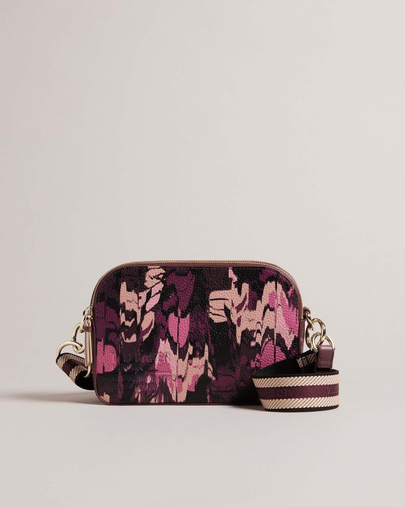 Ted Baker BEATTI Camo Print Camera Bag Oxblood | 692GDLZXR