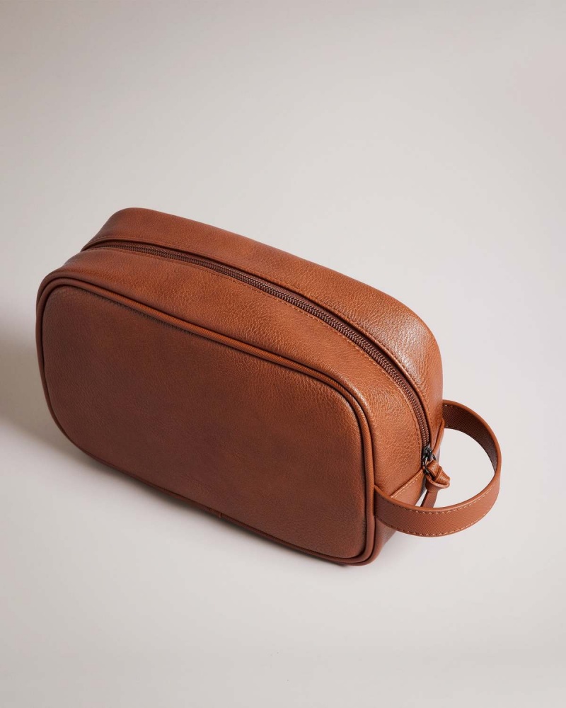 Ted Baker EVENS In Dungi PU Washbag Tan | 978XYORQV